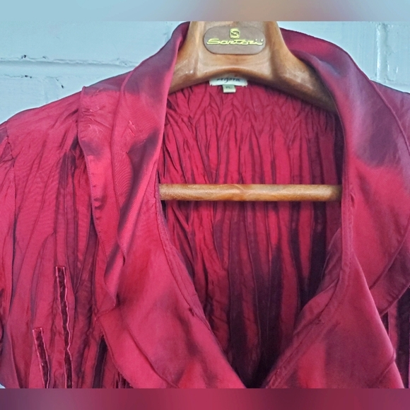 Agora Taffeta Accordian-Pleat Blouse. Metallic/Iridescent Burgundy. PL - Picture 2 of 13